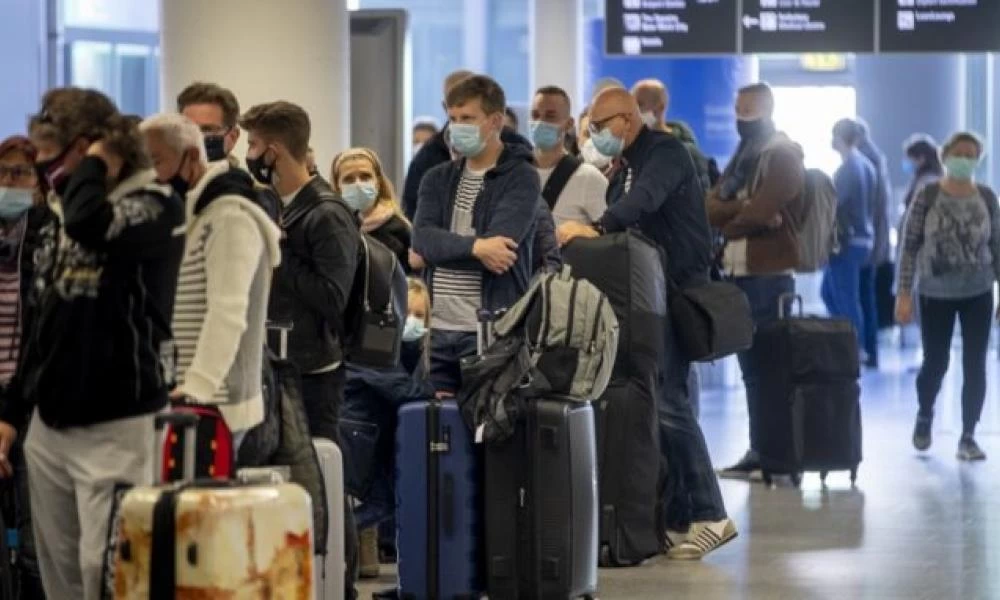 Γερμανία: Αποκλείστηκαν δεκάδες επιβάτες πτήσεων από Βρετανία